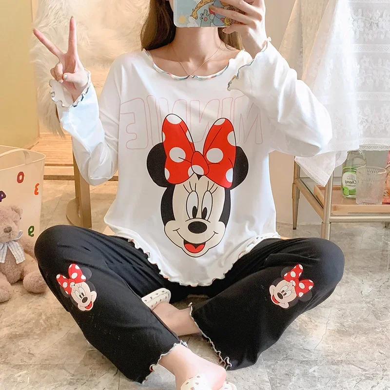 Disney cartoon animation Mickey women\'s pajamas autumn new long-sleeved round neck curling edge outdoor loungewear set