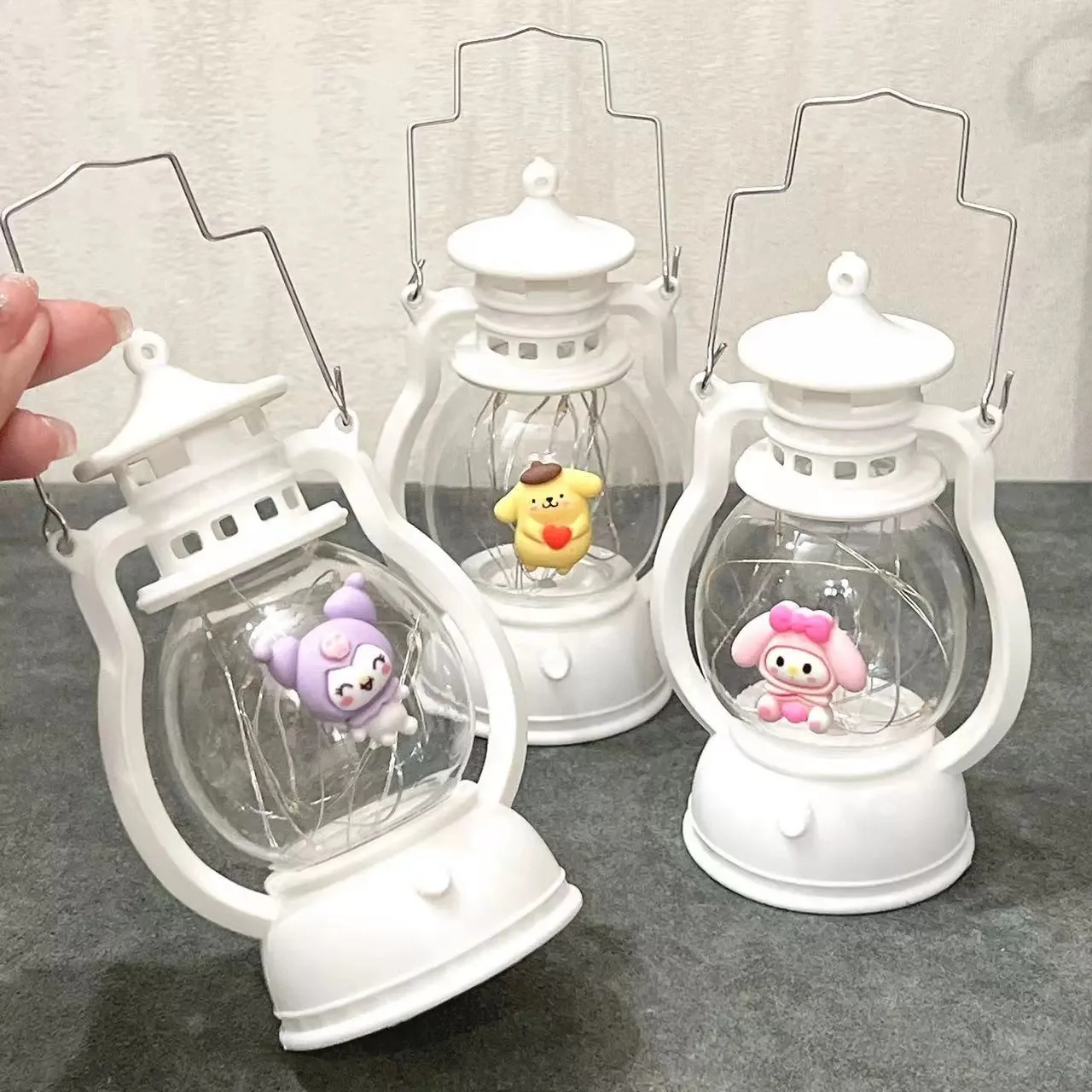 Sanrio Vintage Portable Oil Lamp Battery Powered Indoor Outdoor Hanging Lanterns Festive Party Decoration Girl Christmas Present