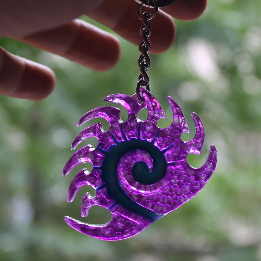 Zerg Logo keychain glow in the dark Pendant StarCraft gift keyring Cool Gifts for Boy Girls Kids Best Friend