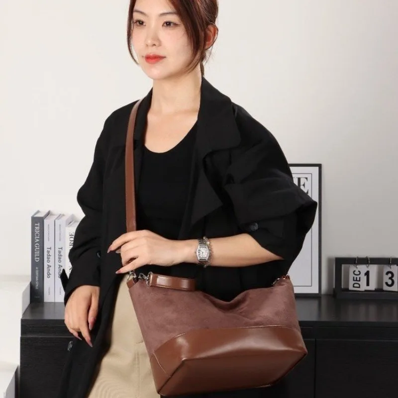 

Chic Timeless Diaper Bag Crossbody Baby Care Train Station Mom Exquisite Glamorous Charming Dainty Elegant Portable Parenting