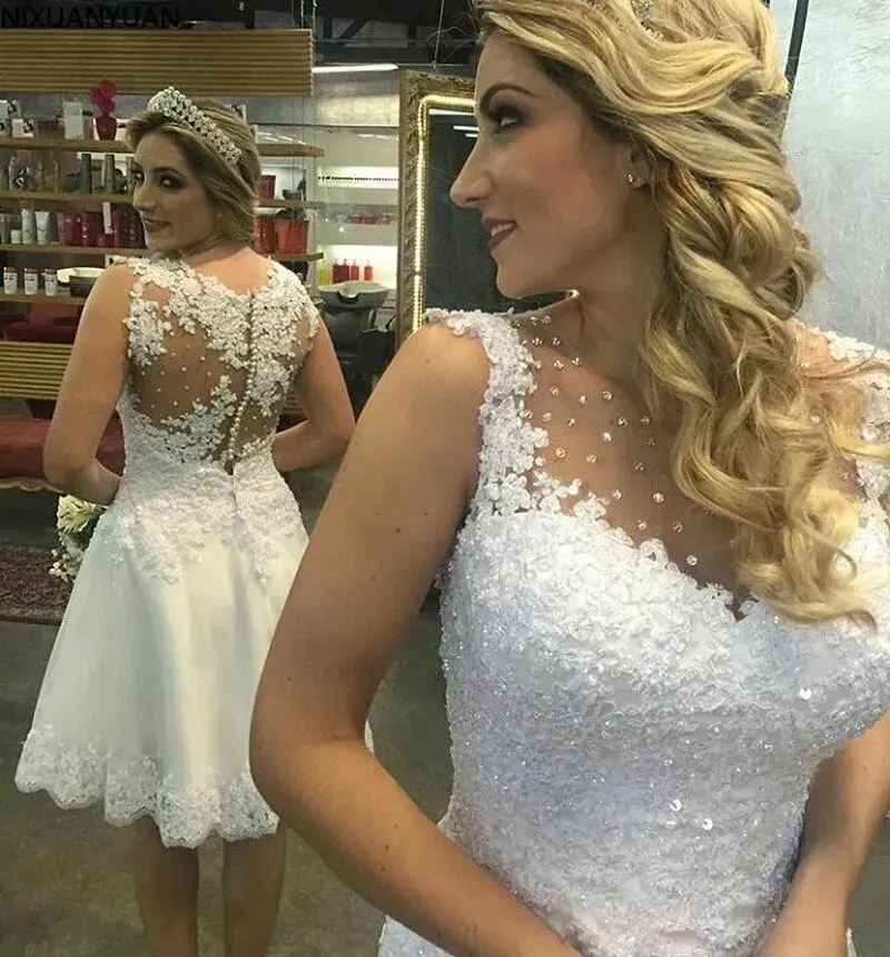 Vestidos De Novia cortos De encaje con cuentas y cuello De ilusión, Vestido De Novia sin mangas con apliques, longitud hasta la rodilla, talla grande