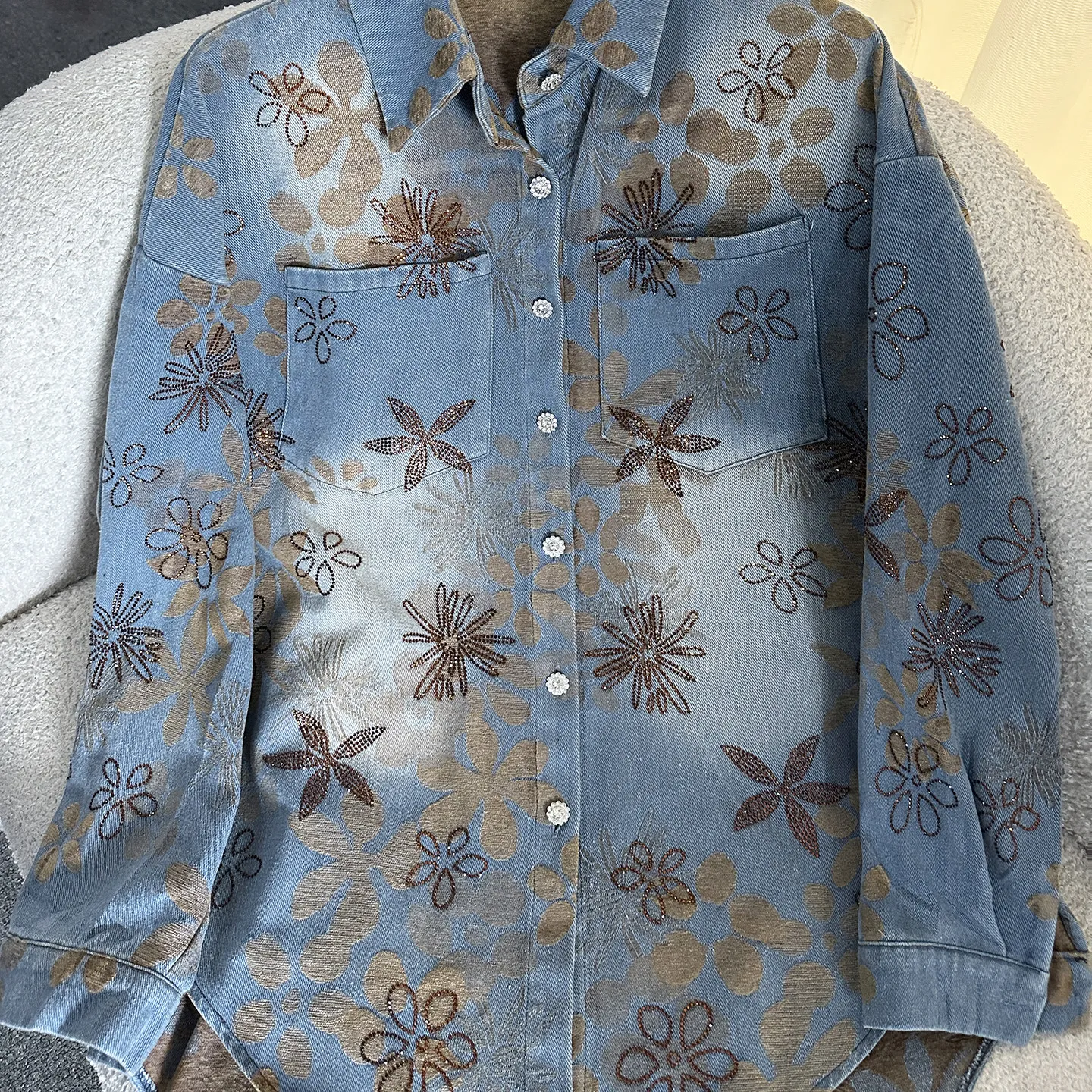 2025 Autumn Heavy Industry New Floral Rhinestone Tie-Dye Long Sleeve Denim Shirt Jacket for Women, Loose Casual Style Top Coat view 6