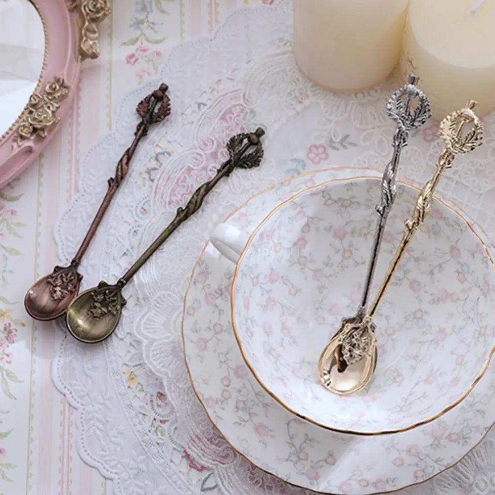 Coffee Spoon Durable Durable Stir Bar Spoon Mini Royal Style Zinc Alloy Carved Fruit Dessert Spoons for Kitchen