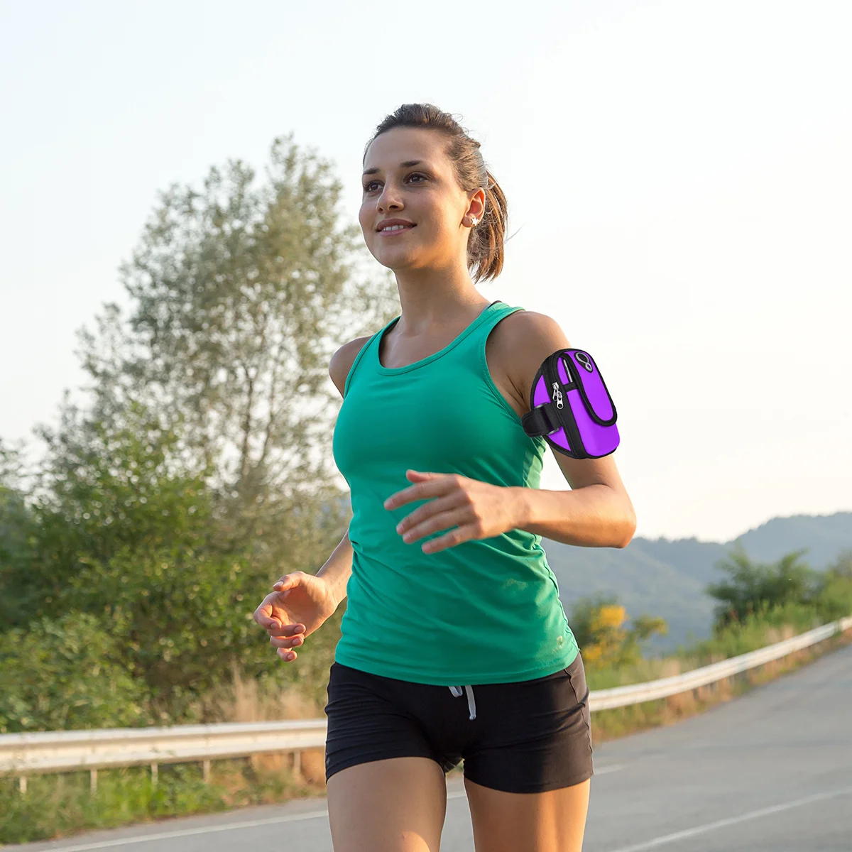 Unisex Sports Armband for Phones Under 6 Inch Lightweight Breathable Water-Resistant Neoprene Running Jogging Cycling Gym Wrist