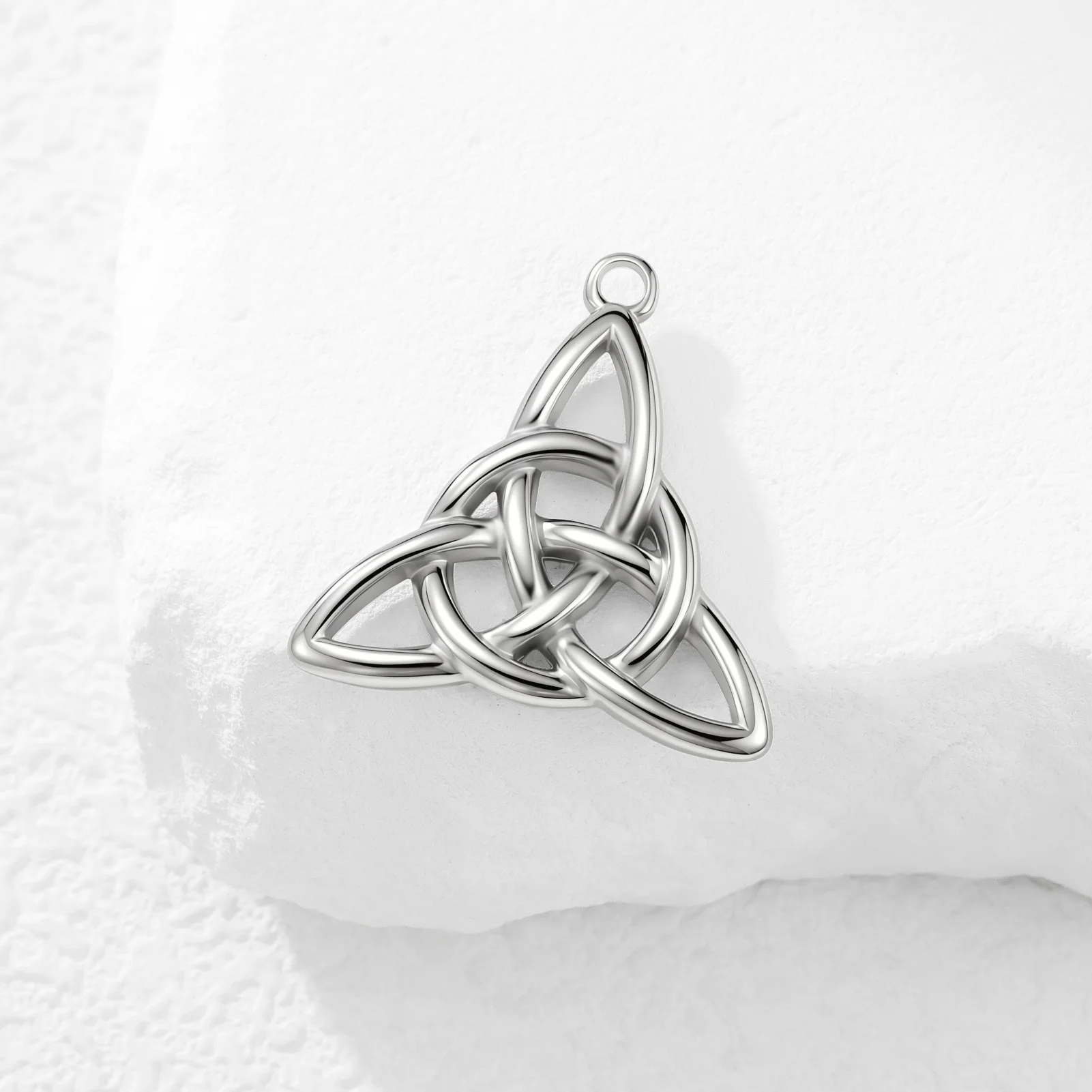 Classic Irish Celtic Triquetra Pendant Trinity Knot Charm For Necklace Bracelet Earring DIY Amulet Jewelry Making Accessories