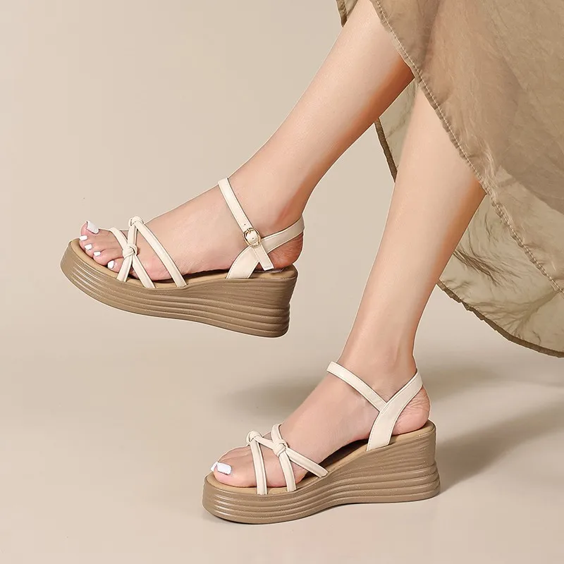 

Thick-soled Thin-banded Women's Sandals for Summer New Style Outdoor Beach Shoes Soft Sole Black Versatile Women's Shoes