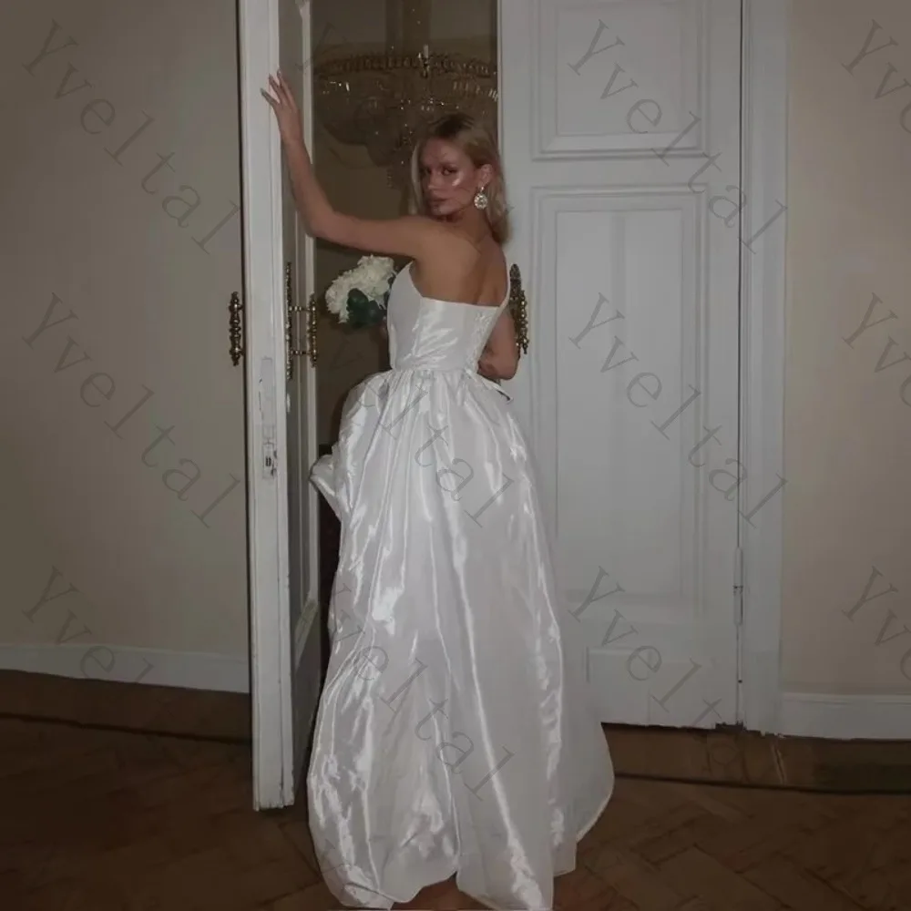 Customized Graceful Dignified Temperament A-Line Wedding Dresses One Shoulder High Low Satin Charming Fashion Bridal Gown