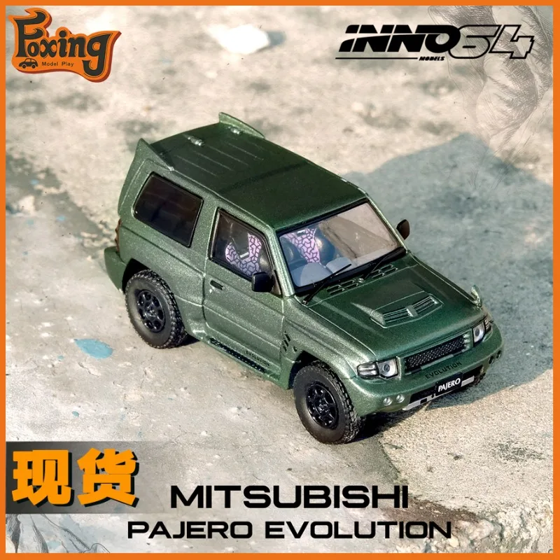 

INNO 1/64 Mitsubishi PAJERO EVOLUTION die-cast simulation alloy car model, boys' toy, adult collectible ornament.