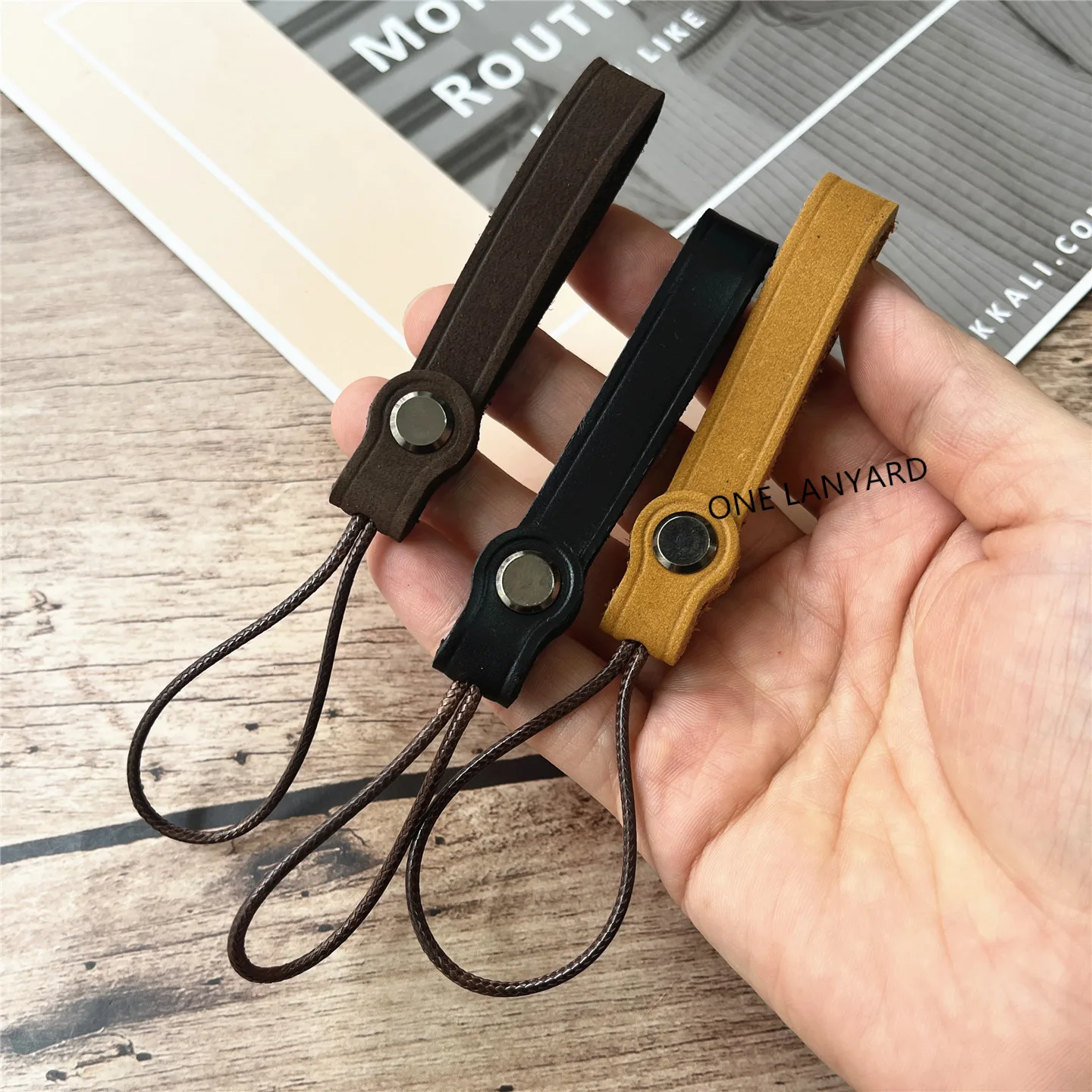 

Keychain Genuine Leather Landyard Frosted Key Chain Cowhide Lanyard Vintage Rope Premium Mobile Cord Hang Accessories String