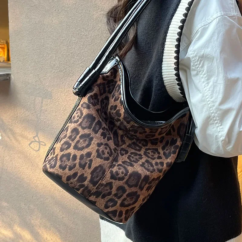 

Leopard Bucket Bag Women Summer New Korean Commute Lace-up Faux Suede One Shoulder Bag Fashion Exquisite Versatile Crossbody Bag