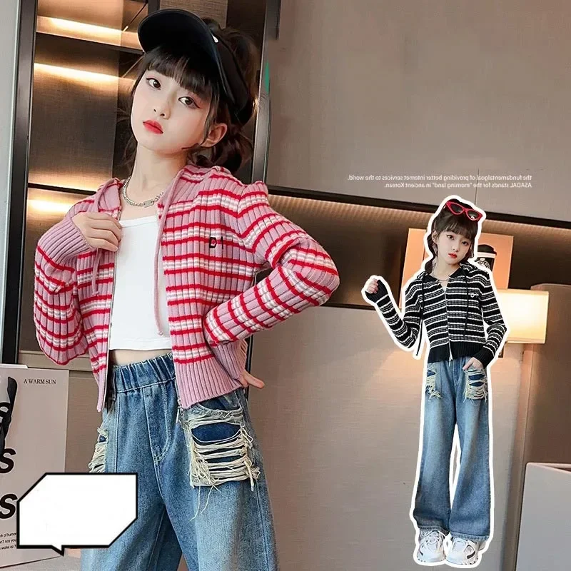 

2024 Korean Spring Autumn School Girl Knitted Cardigan Teenager Girl Hooded Striped Sweater Tops Junior Girl Zipper Knitwears