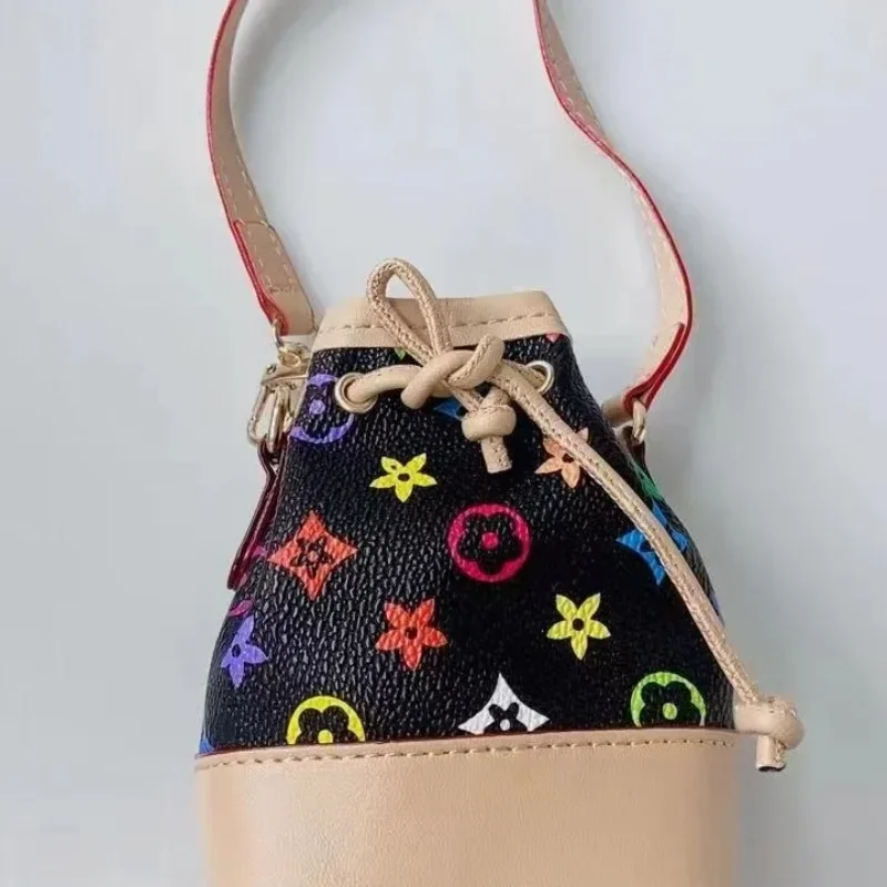 Mini Reading Bucket Bag Pendant Red Envelope Headset Chartered Keychain Bag Live Best Selling Explosions Cute Wallet