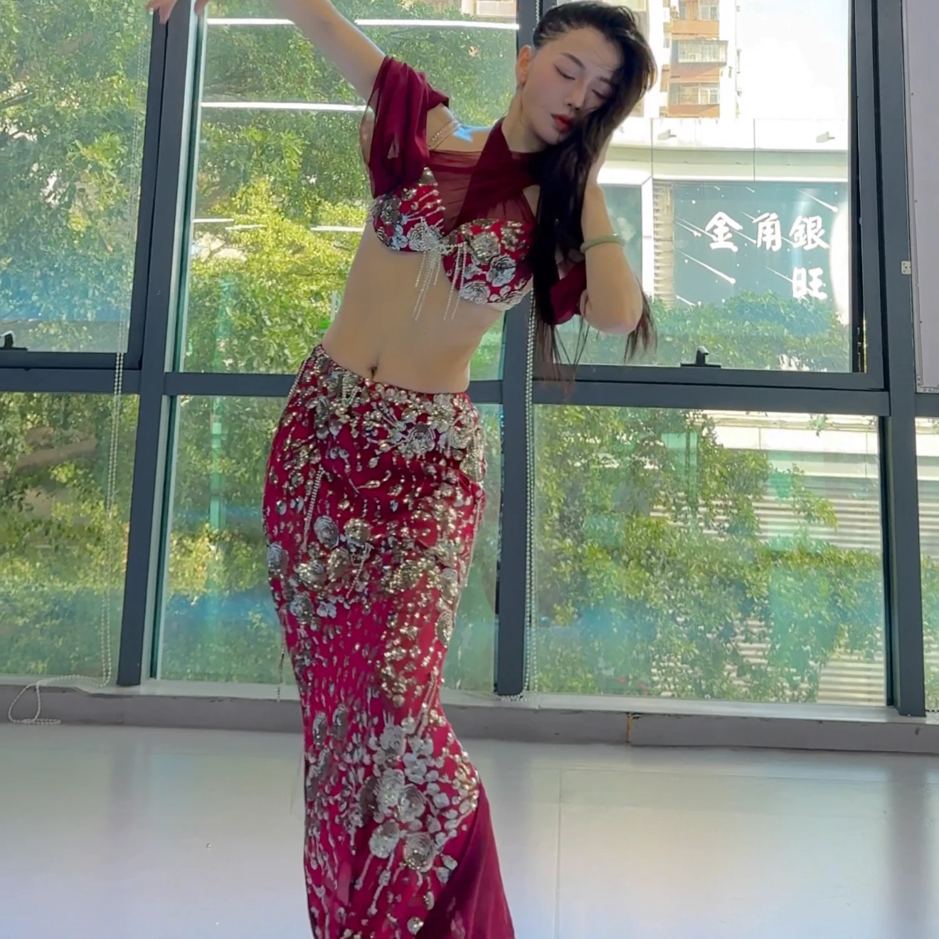2025 traje de dança do ventre terno personalizado high-end lantejoulas borla desempenho conjunto para roupa de competição de dança oriental feminina