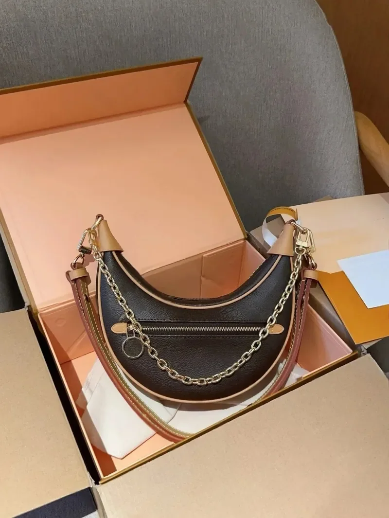 

Designer Half Moon Shoulder Bag With Metal Chain Women Luxury brand Underarm Purse Fashion Lady crossbody Handbags With Box