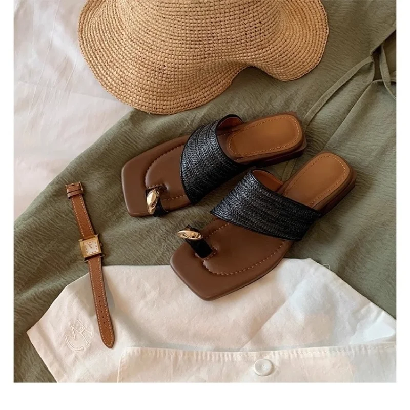 

Новинка лета 2024, женские уличные тапочки, повседневные женские сандалии с квадратным носком и низким каблуком, повседневные офисные пляжные женские сандалии для отдыха