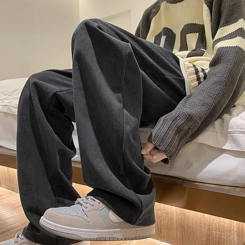 

Autumn Winter Thiened Corduroy Men's Pants Vintage American Sle Straight Legged Trousers with Fce Casual Loose Fit
