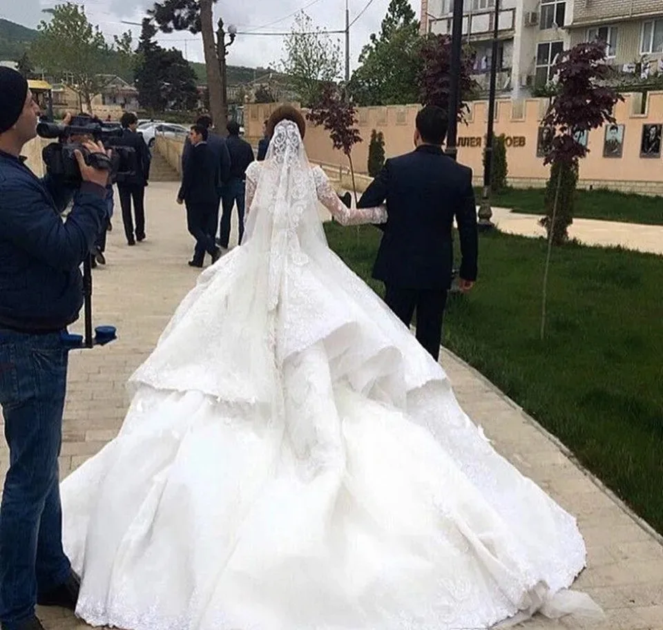 Luxury Off Shoulder Ball Gown Wedding Dress Long Sleeve Full Beaded Lace Cathedral Train Bridal Gown Custom MadeWedding Dresses