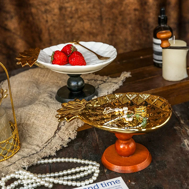 

PYH light luxury retro style ceramic relief fruit plate dessert storage plate entrance decorative ornament