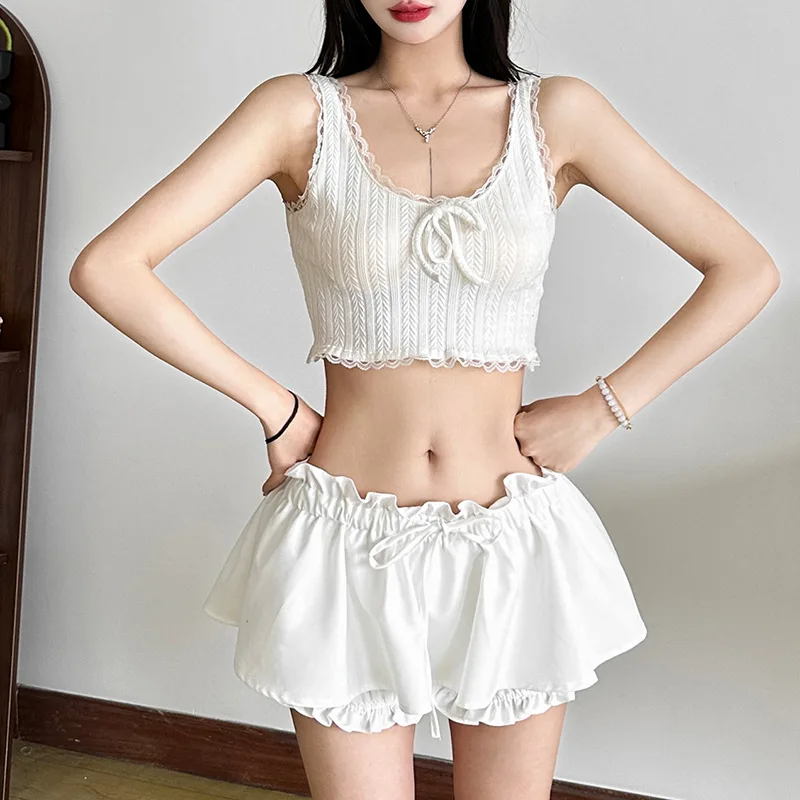 

Белая короткая юбка со рюшами, женская корейская модная юбка на шнуровке с низкой талией и рюшами Kawaii Y2K, с оборками и шортами