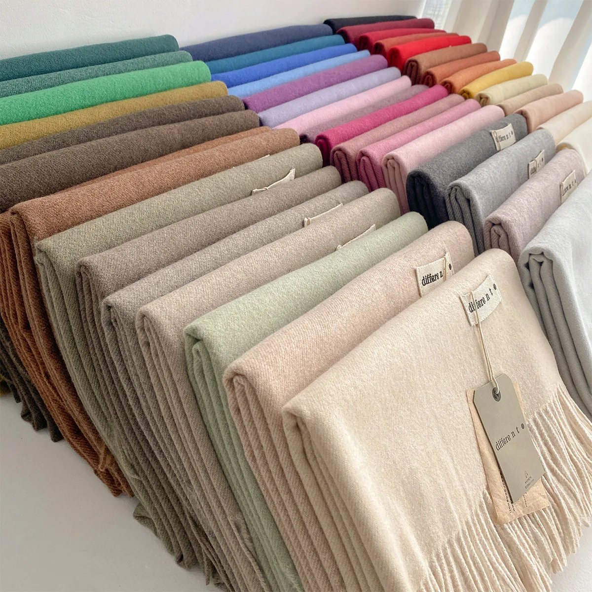 

Fashion Solid Color 2025 Women Scarf Winter Hijabs Tessale Tassels Long Lady Shawls Cashmere Like Pashmina Hijabs Scarves Wraps