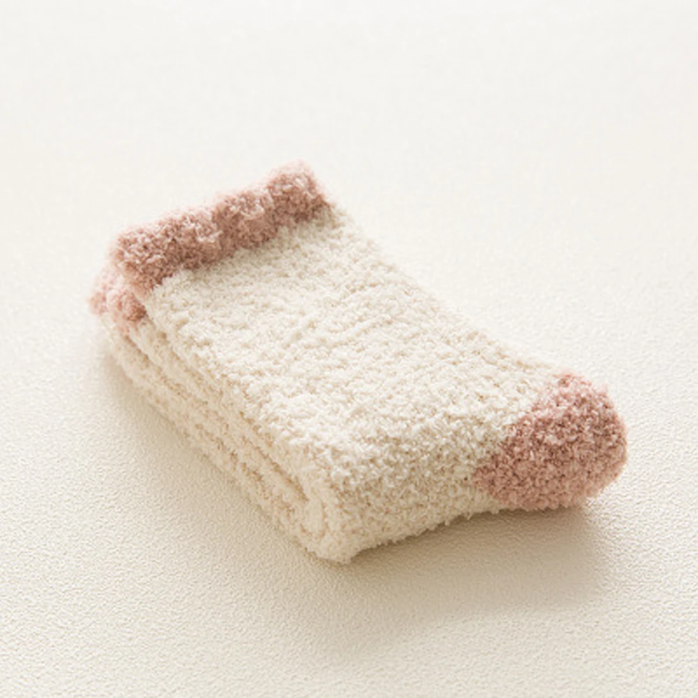 Winter Holiday Indoor Home Socks Non-slip Slipper Socks Christmas Fuzzy Socks One Size For Holiday Gifts Cozy Sleepwear Winter