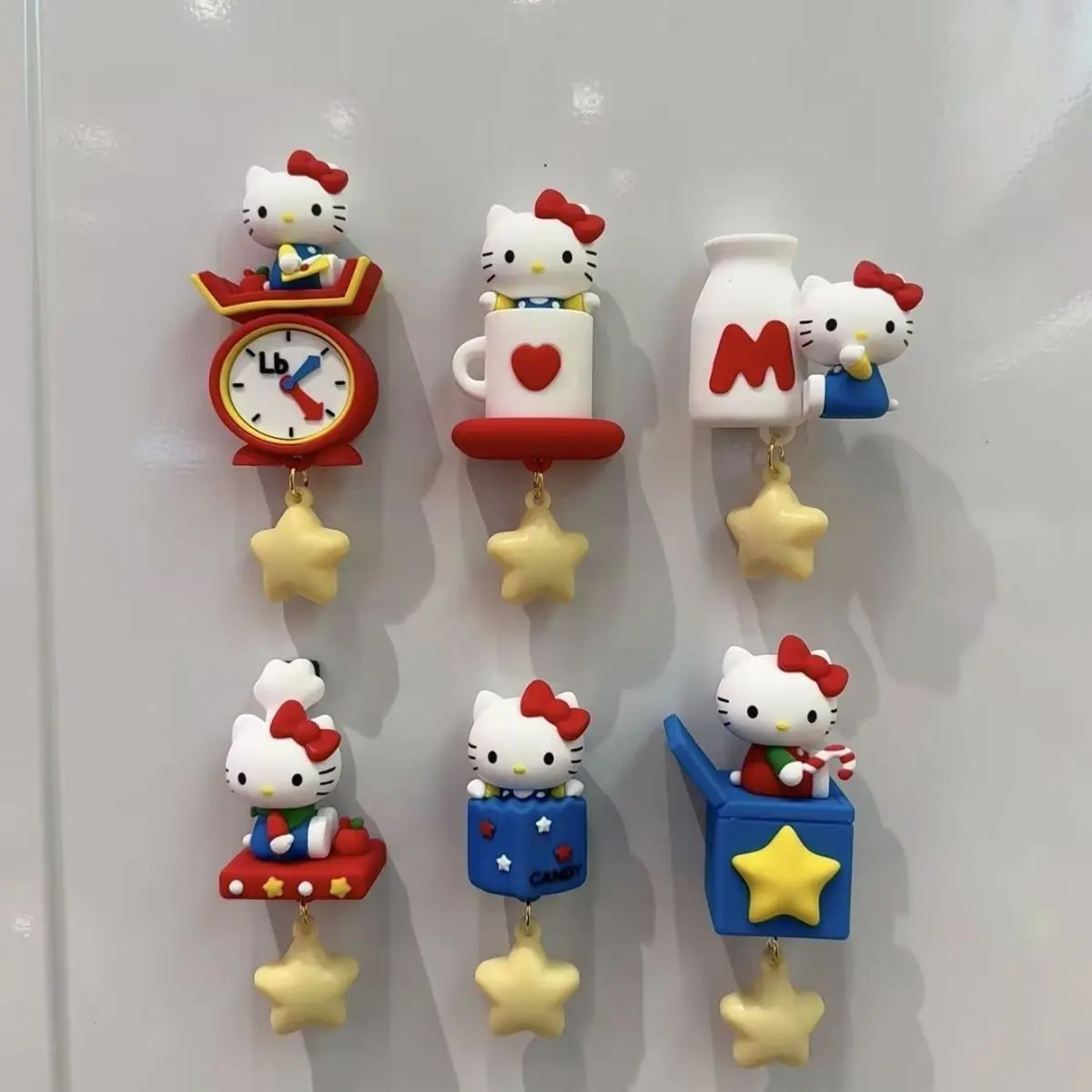 

Светящийся магнит на холодильник из серии Sanrio Hello Kitty, милая светящаяся магнитная наклейка на холодильник в виде звезды, идеальный подарок для фанатов