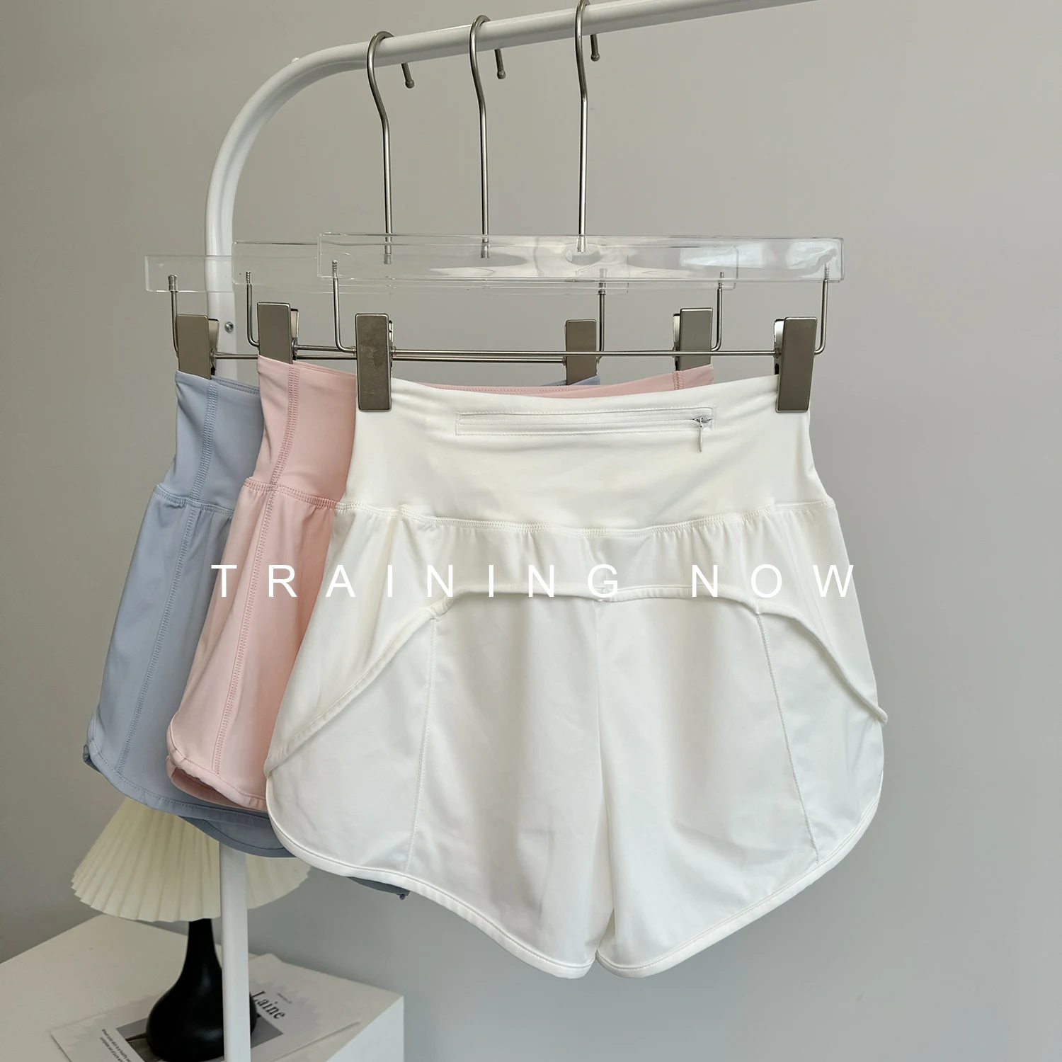 

Спортивные шорты для женщин летом новые быстросохнущие, анти-освещение и похудение снаружи носят бег, тренировка йоги