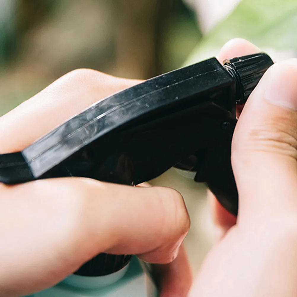 

600ml Hand Press Watering Can Plastic High Strength Durable Mini Gardening Tool Smooth Water Flow Comfortable Saving