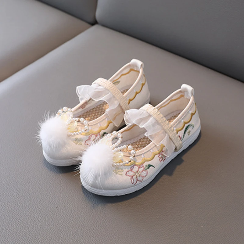 Children Vintage Hanfu Shoes Traditional Chinese Style Girls Flowers Embroidered Student Flats Princess Hairball Slip on Loafers