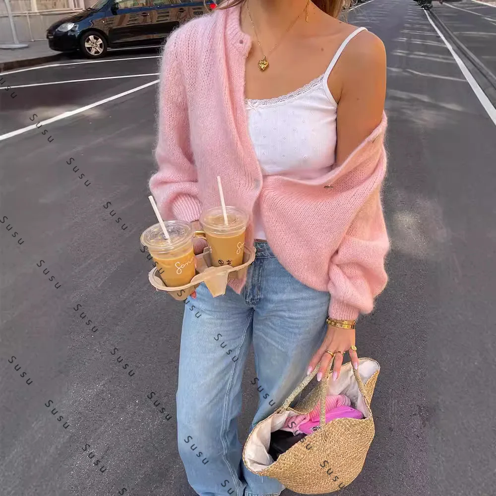 

2025 new European and American lazy style autumn and winter women's clothing new fresh casual lantern sleeves pink cardigan butt