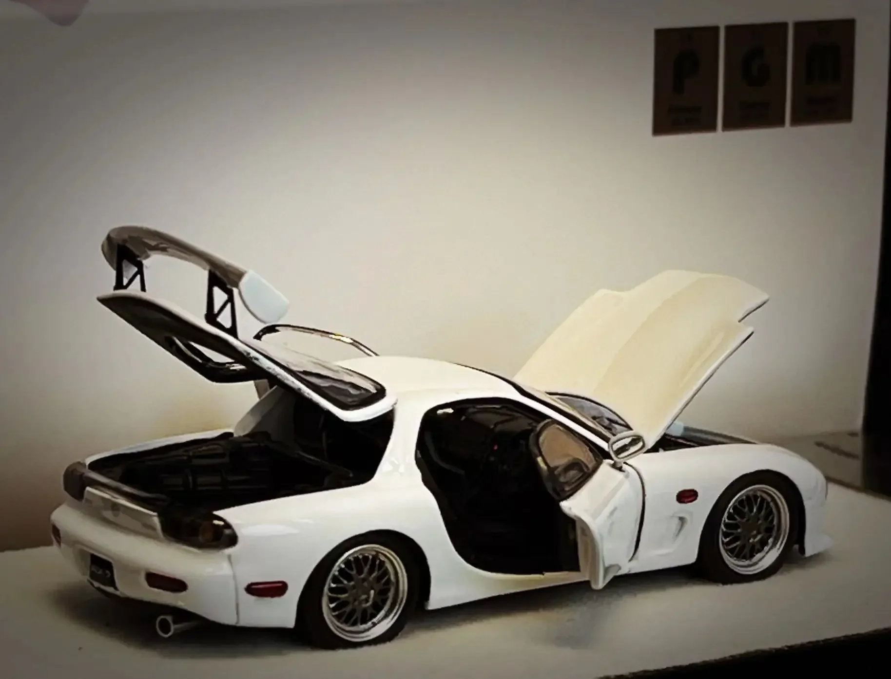 PGM 1:64 RX7 White limited999 Model Car