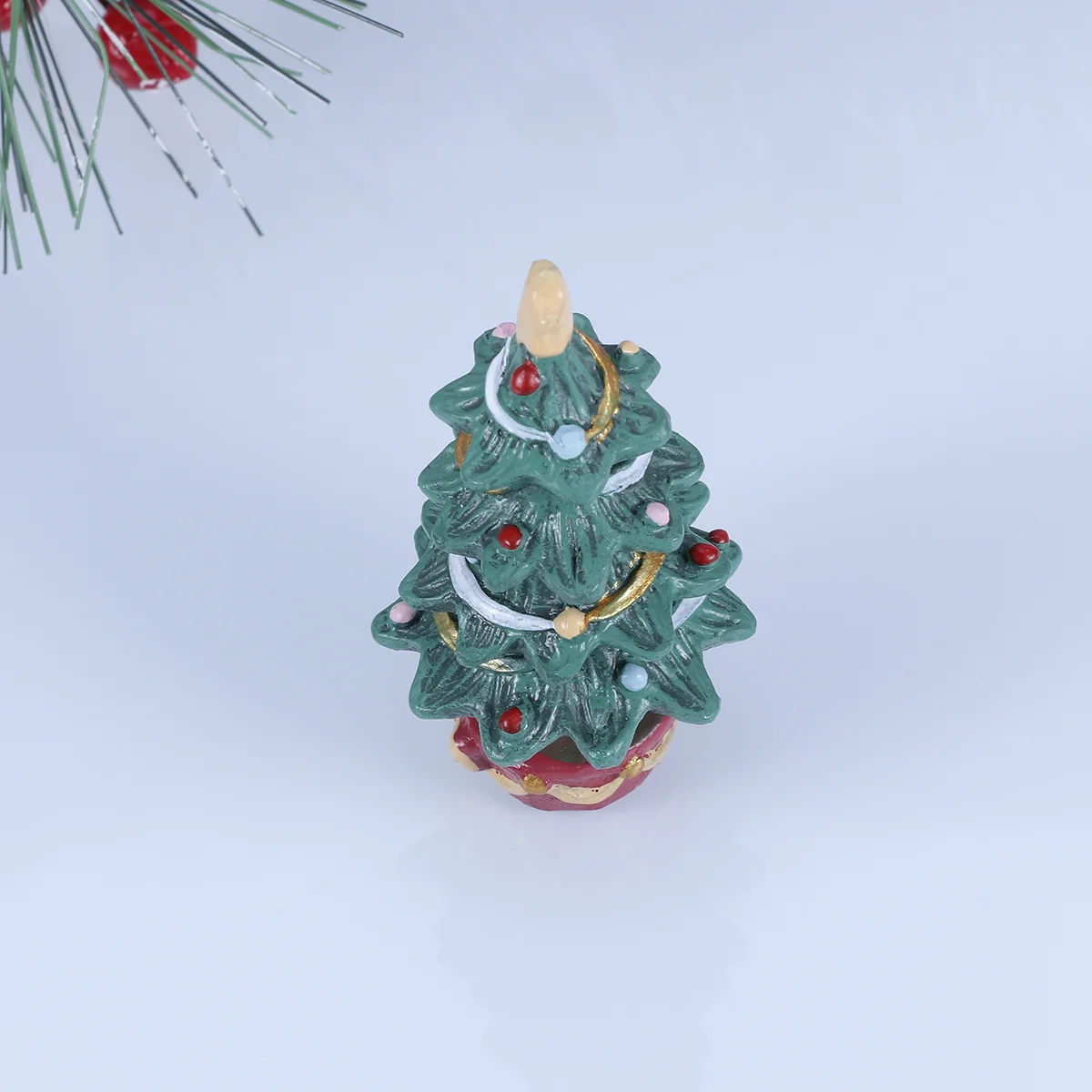 

Portable Mini Christmas Tree Resin Ornament Eco-Friendly Safety Lightweight Desktop Craft Adornment Christmas Resin Ornament
