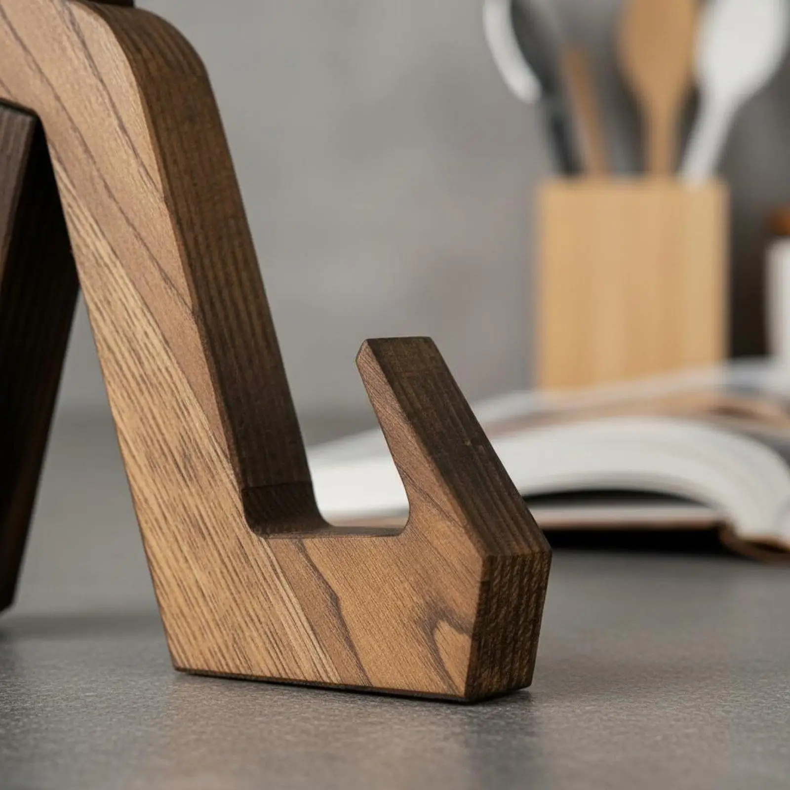 Portable Wooden Book Stand Foldable Reading Easel Book Holder Minimalist Bookcase for School Kitchen Office Use
