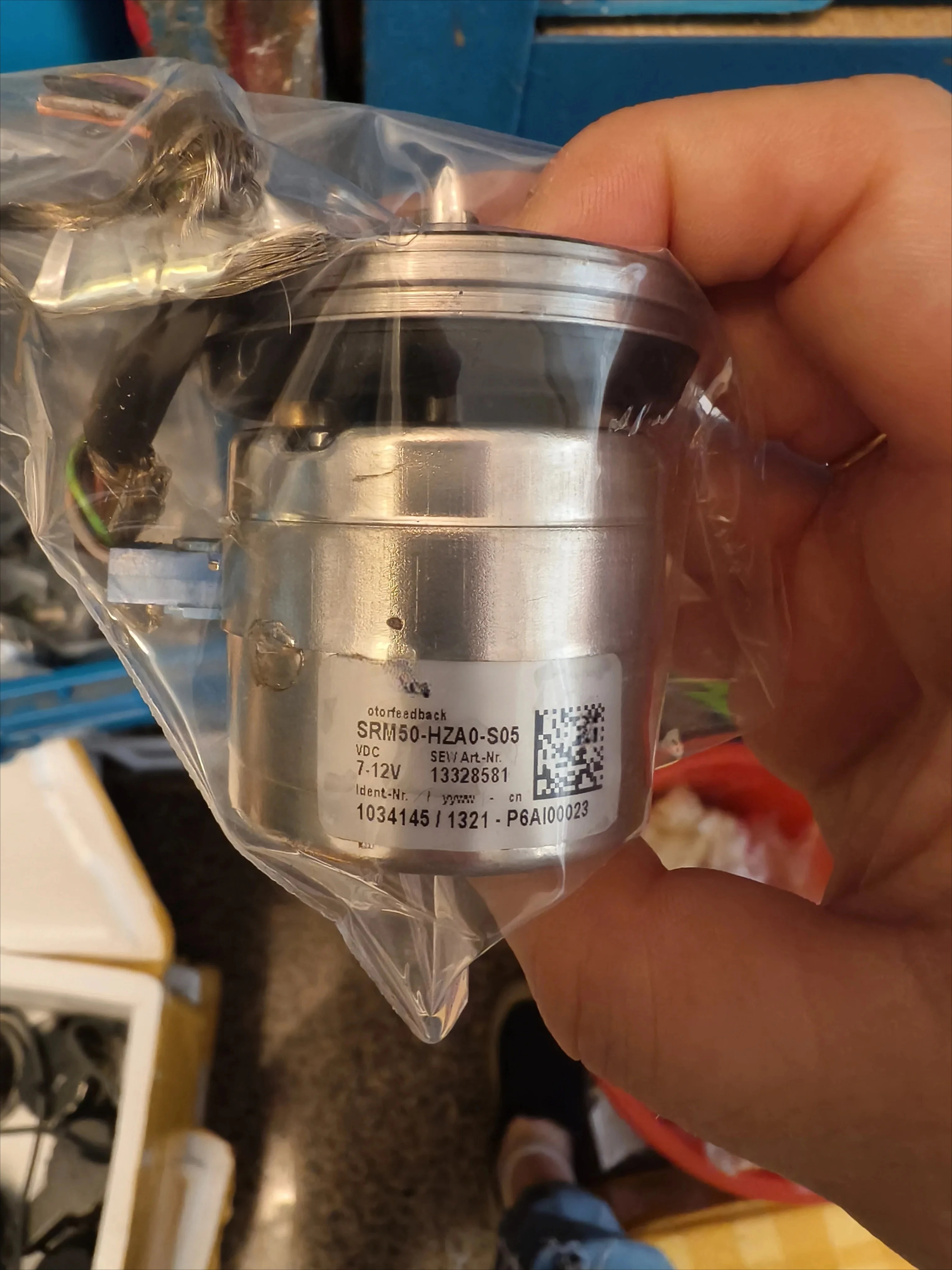 

SRM50-HZA0-S05 Б/у энкодер в хорошем состоянии