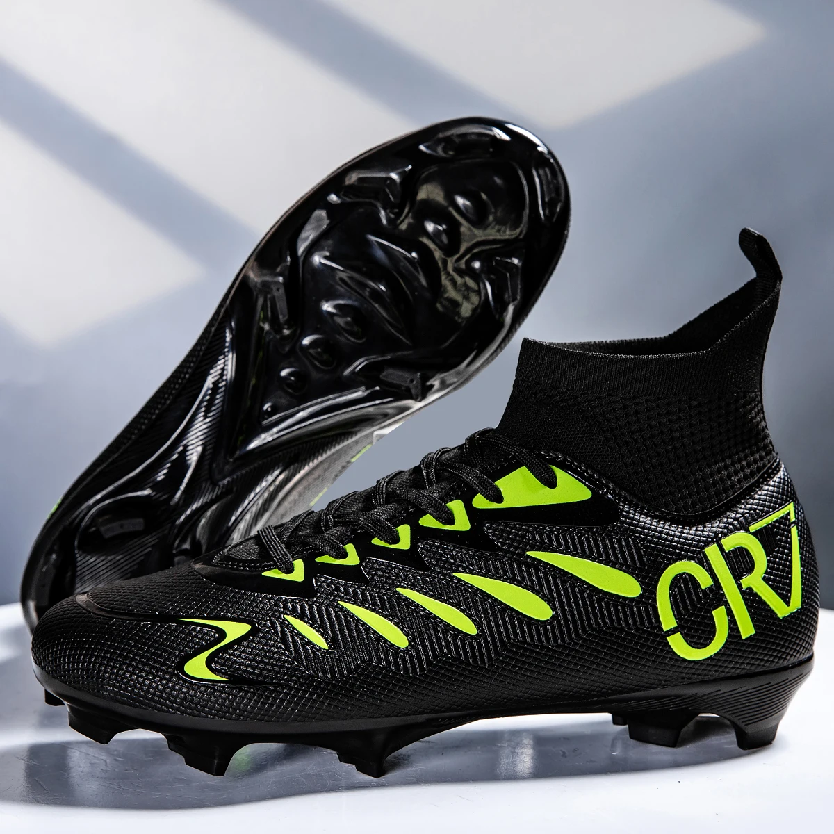 Scarpe da calcio alte popolari FG, TF, adatte per l'allenamento professionale sia per uomini che per donne, disponibili in quattro opzioni di colore