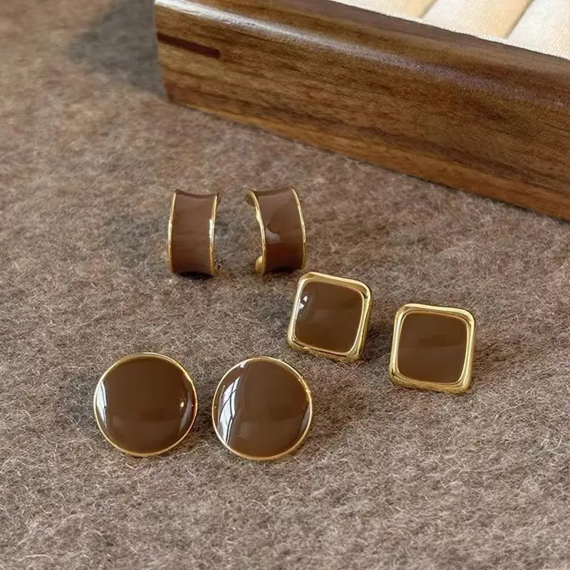 الخريف الشتاء ميلارد بالتنقيط النفط القهوة اللون أقراط للنساء عبر الحدود نمط جديد الراقية الشعور تنوعا الأذن الملحقات