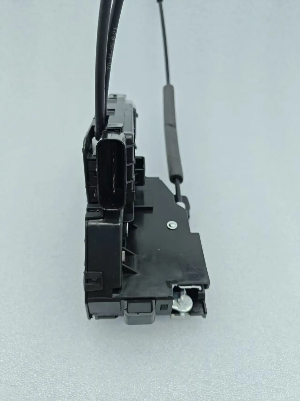 Rear Door Lock Actuator  For Sportage 2016 2017 2018# 81410D9500 81420D9500