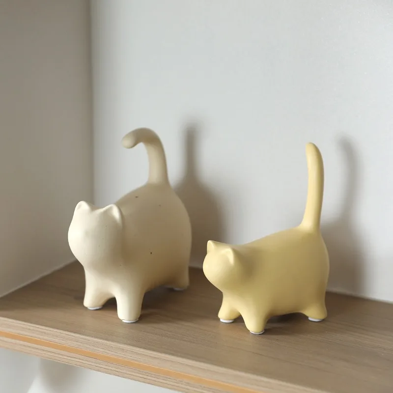 

Creative ceramic cat ornaments, living room TV cabinet, home furnishing, modern simple wine cabinet, office desktop accessories