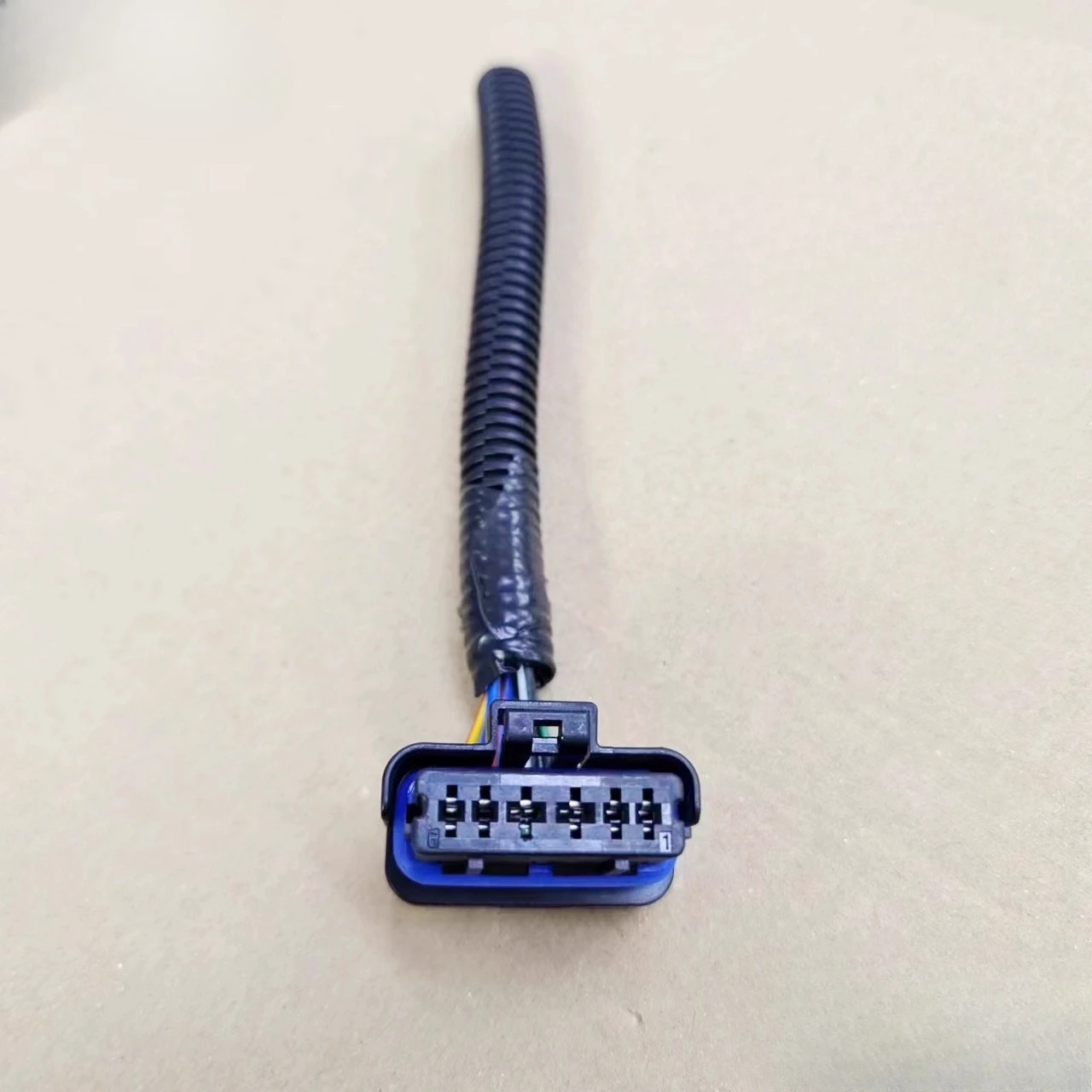 

1 шт. для вилки VOLVO XC60/S90/S60/XC40/XC90/V60/V90/V40/S40/S80L