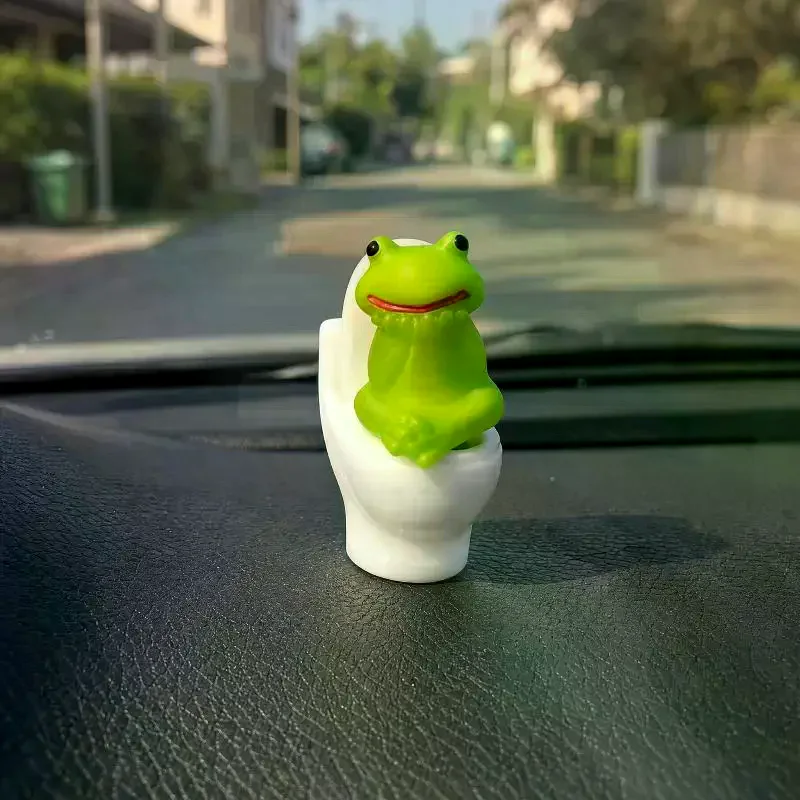 /PFU/Funny Toilet Frog Figurine Decorative Sculpture With Humor Gift For Adult Home Display Frog Statue Luxury