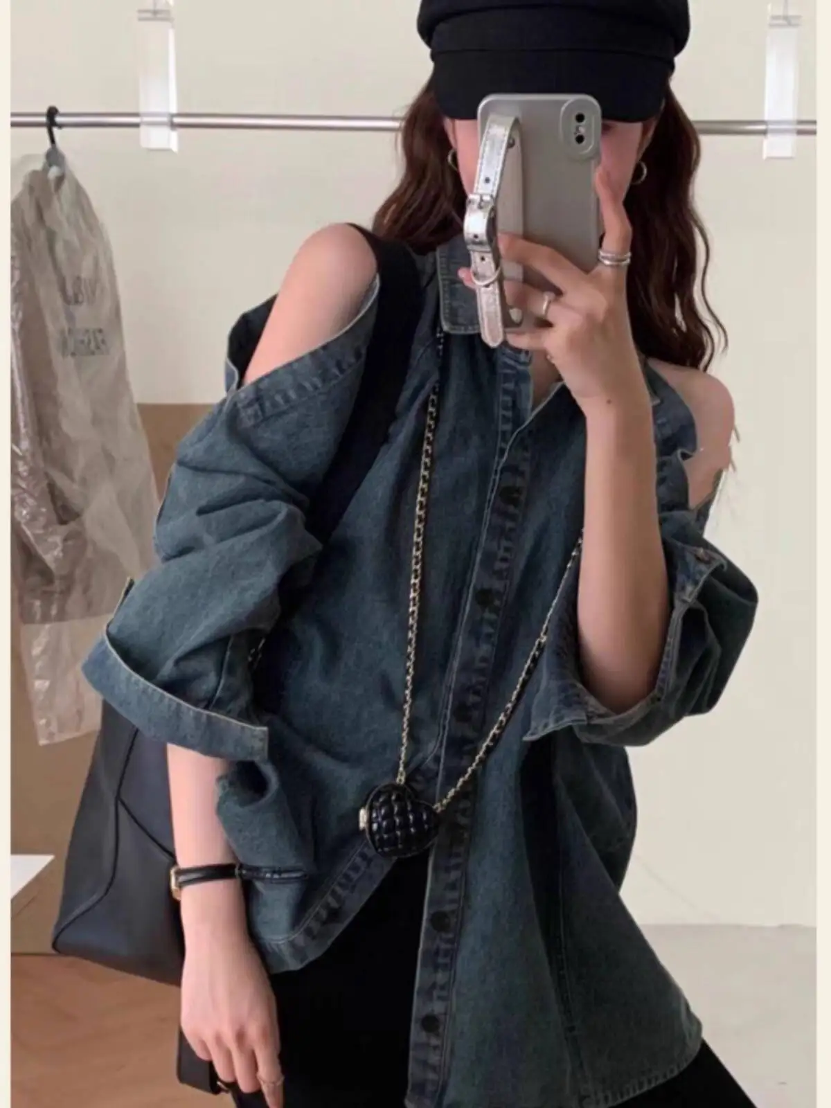 

Women's French Retro Off Shoulder Denim Shirt Jacket 2025 Spring Autumn New Design Unique Niche Stylish Top