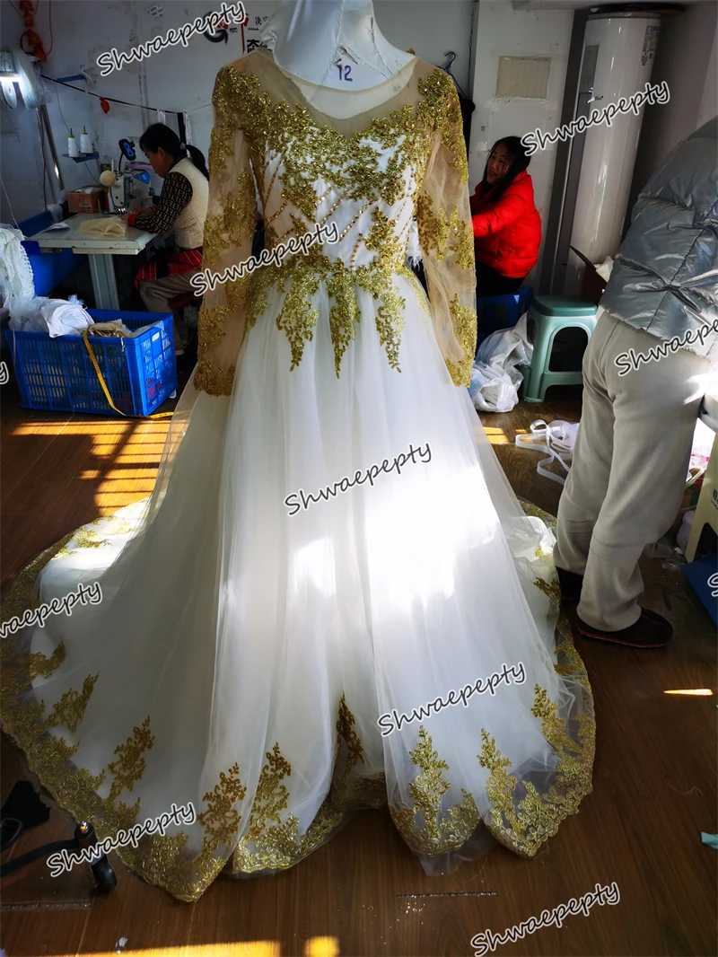 Abito da ballo dell'arabia saudita abito da sposa a maniche lunghe 2023 Applique in pizzo dorato abiti da sposa lunghi retrò Vestidos De Novia