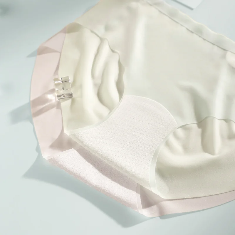 Бесшовные трусики из вискозы, 3 шт.