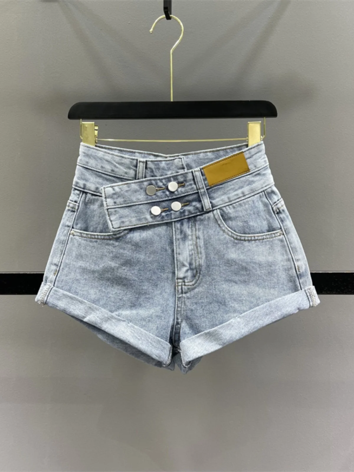 High Waist Black Denim Shorts Women's Casual Cuffed Wide Leg Slimming A-Line Hot Pants Summer 2026 New Style Standard Fit