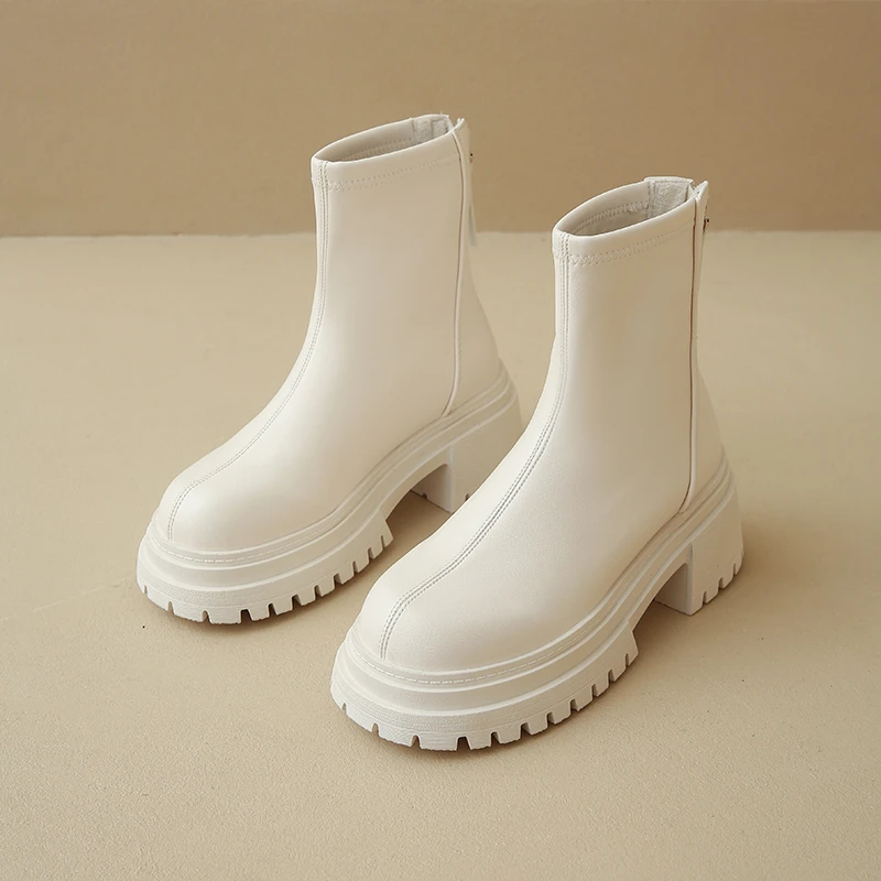 أحذية الكاحل ذات النعل السميك لزيادة الارتفاع للنساء لخريف وشتاء 2025 أحذية رفيعة قابلة للتمدد من الصوف على الطراز البريطاني الجديد