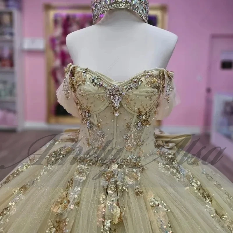 A32821 Luxuriöses mexikanisches Frauen-Geburtstagspartykleid für besondere Anlässe, Blumenapplikation, Schleife, geschwollener Abschlussball, Quinceanera, individuell gestaltet