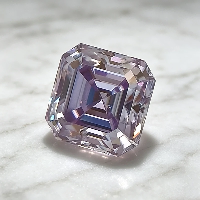 Moissanit-Stein im Asscher-Schliff, hellvioletter Edelstein für die Herstellung von DIY-Ringen, Halsketten und Ohrringen, besteht den Diamanttest mit Zertifikat. – Detail 3