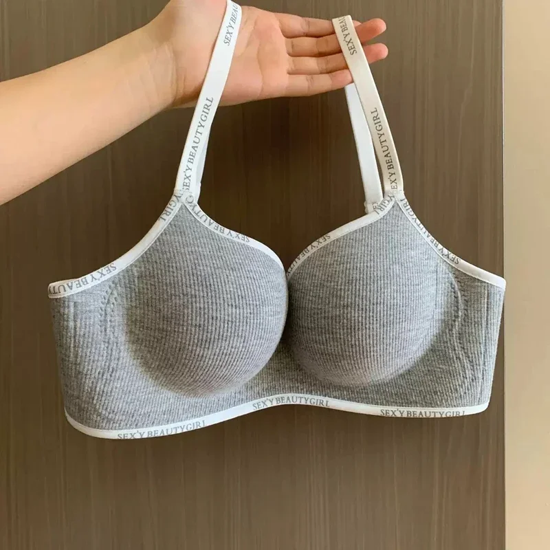 Bra Push Up Tanpa Kawat Ukuran A-C Bralette Tanpa Jahitan Tak Terlihat dengan Bantalan 3D Anti-Kendur Nyaman untuk Dada Kecil Pakaian Dalam Tanpa Jejak