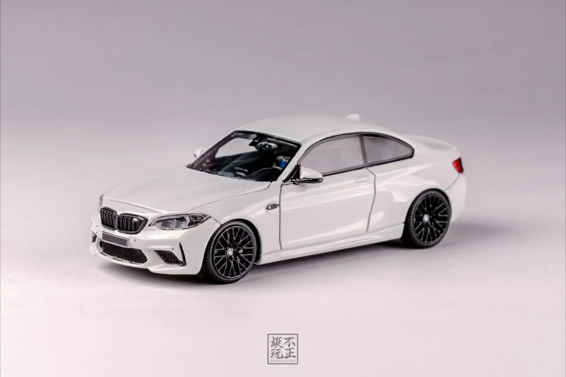 BUZHENGMOWAN 1:64 M2 Competition Limited 399 Resin Model Car