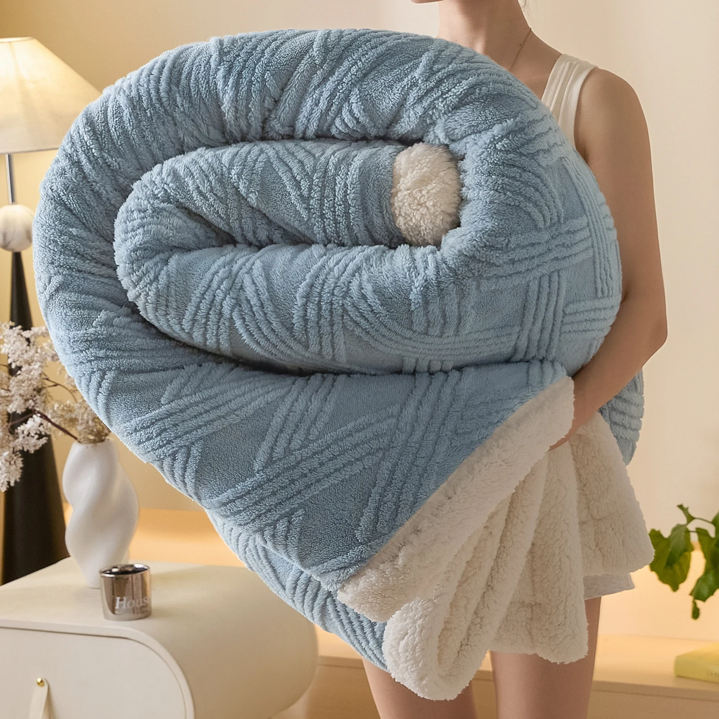 Thickened Warm Coral Fleece Blanket Soft Cozy Striped Pattern Throws Blankets for Sofa Bed Spring Autumn Winter Plush Blanket